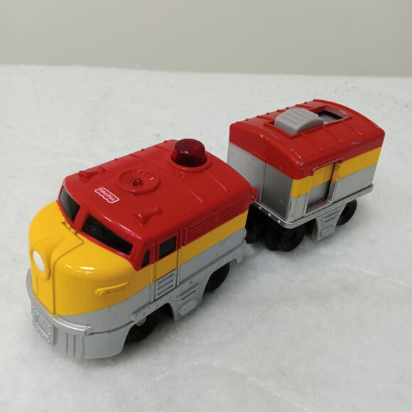 GeoTRAX Lot of 10 Miscellaneous Trains, Wagons, Helicopter, Carriage, Base etc. - Picture 7 of 11